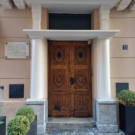 Lux S Apartment